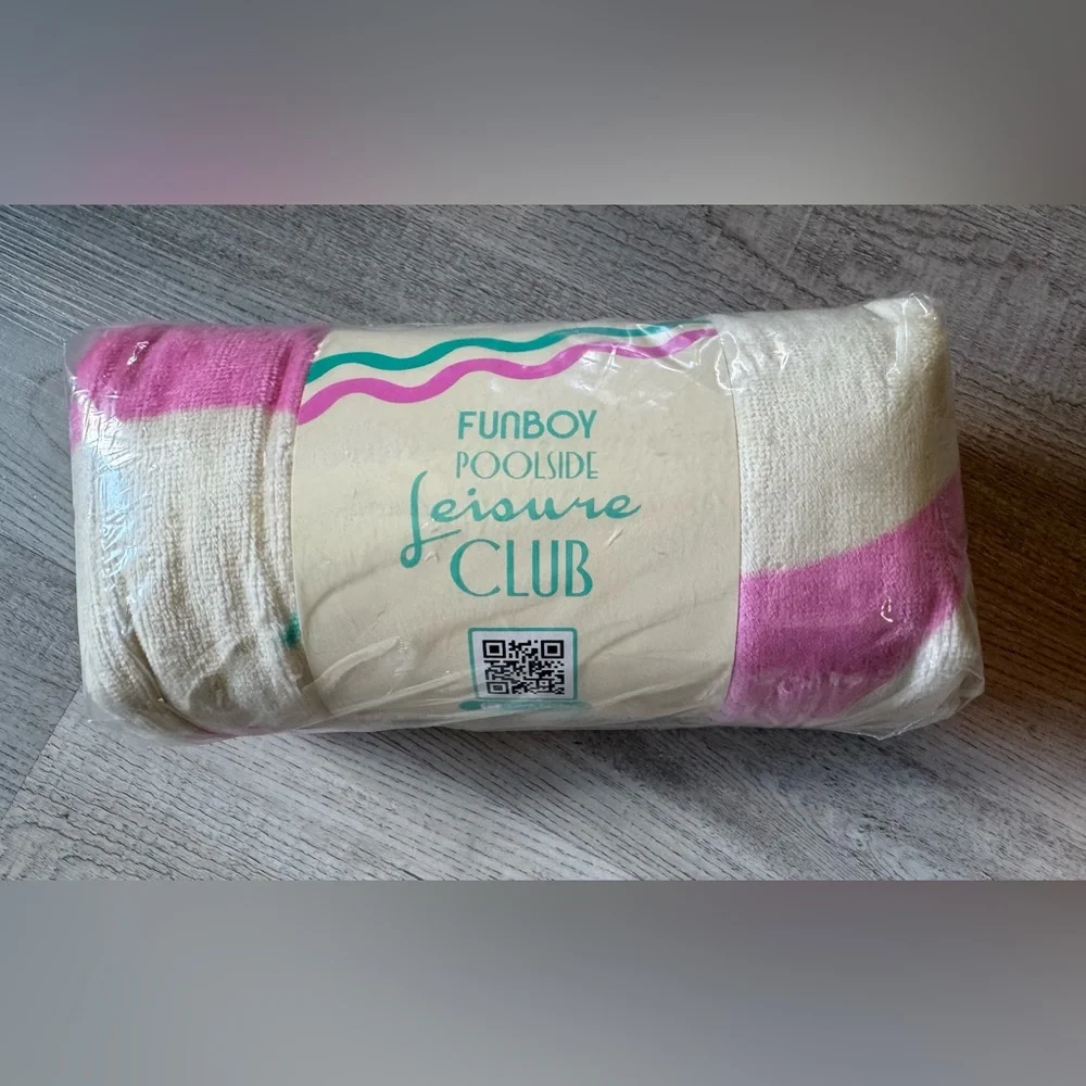 Funboy Poolside Leisure Club Beach Towel. Cream & Pink 100% cotton. L68